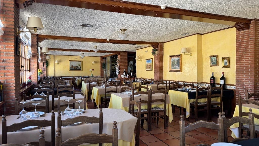 Gran salón comedor del Asador La Antigua